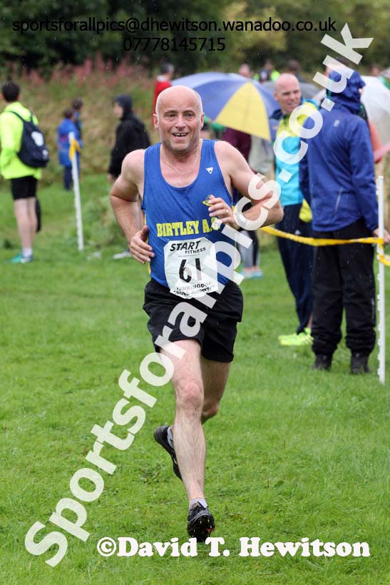 Senior mens relay, Sunderland Harriers Open Cross Counry, Farringdon Park, Sunderland. Photo: David T. Hewitson/Sports for All Pics